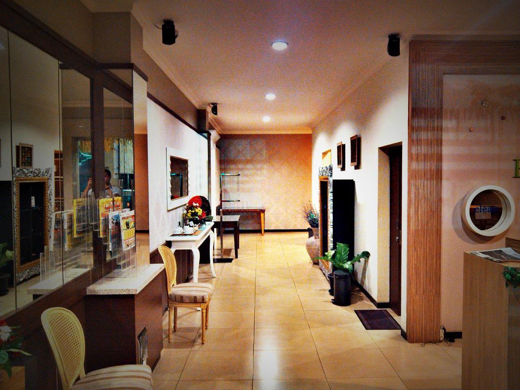 Hotel C3 Semarang Eksteriør bilde