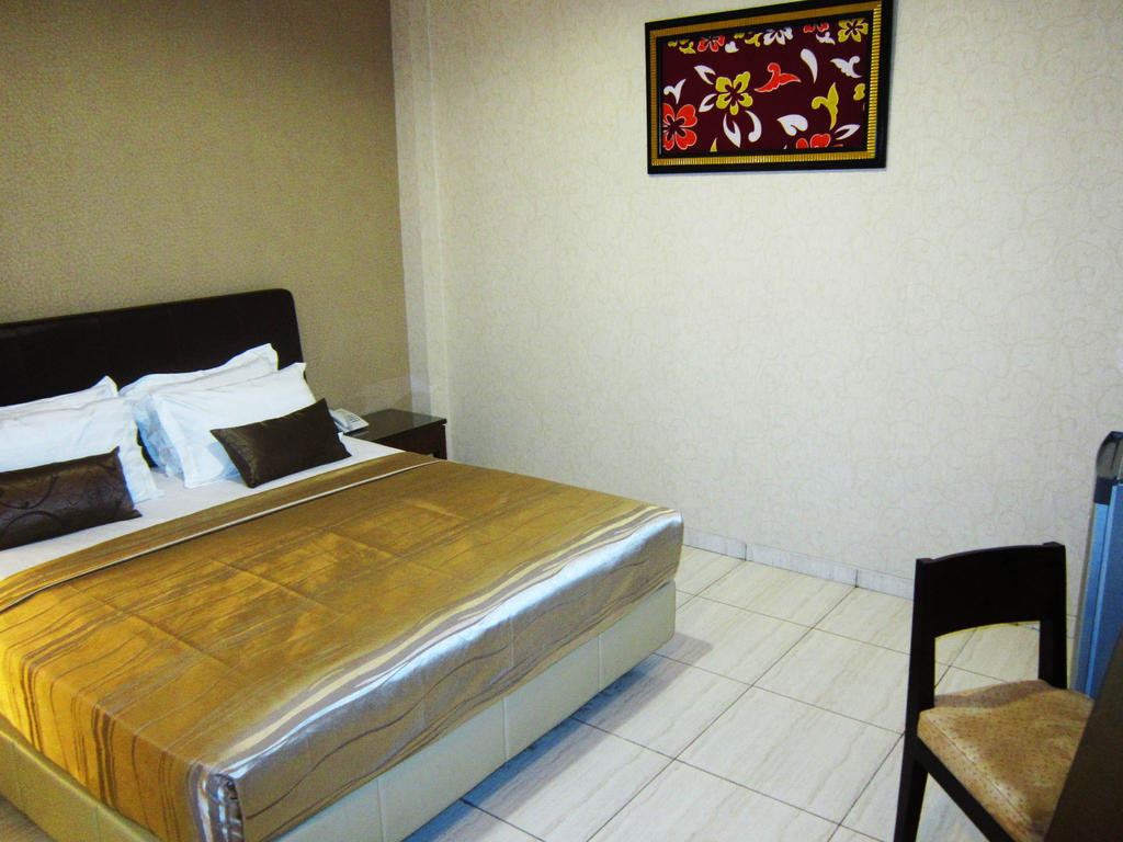 Hotel C3 Semarang Rom bilde
